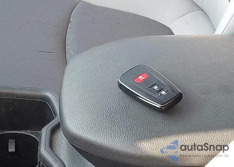 2024 Toyota Rav4 Hybrid Xle z USA, uszkodzony, nr VIN JTMRWRFV0RD211153